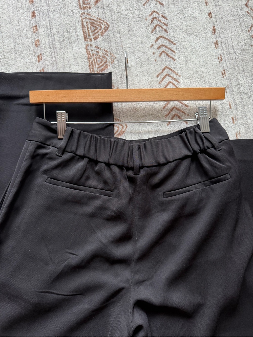 Quince Stretch Crepe Pleated Wide Leg Pant- Black - Picture 2 of 9